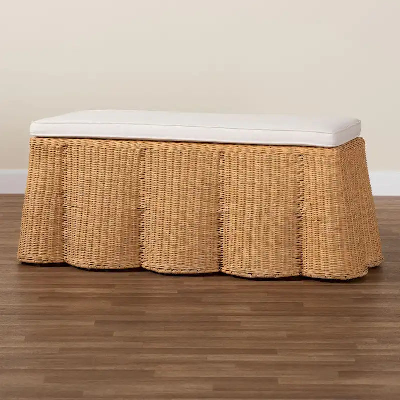 Repose-pieds en rotin naturel Palm Scallop avec coussin - Banc en osier tressé à la main pour salon ou chambre, style bohème côtier, rectangulaire
