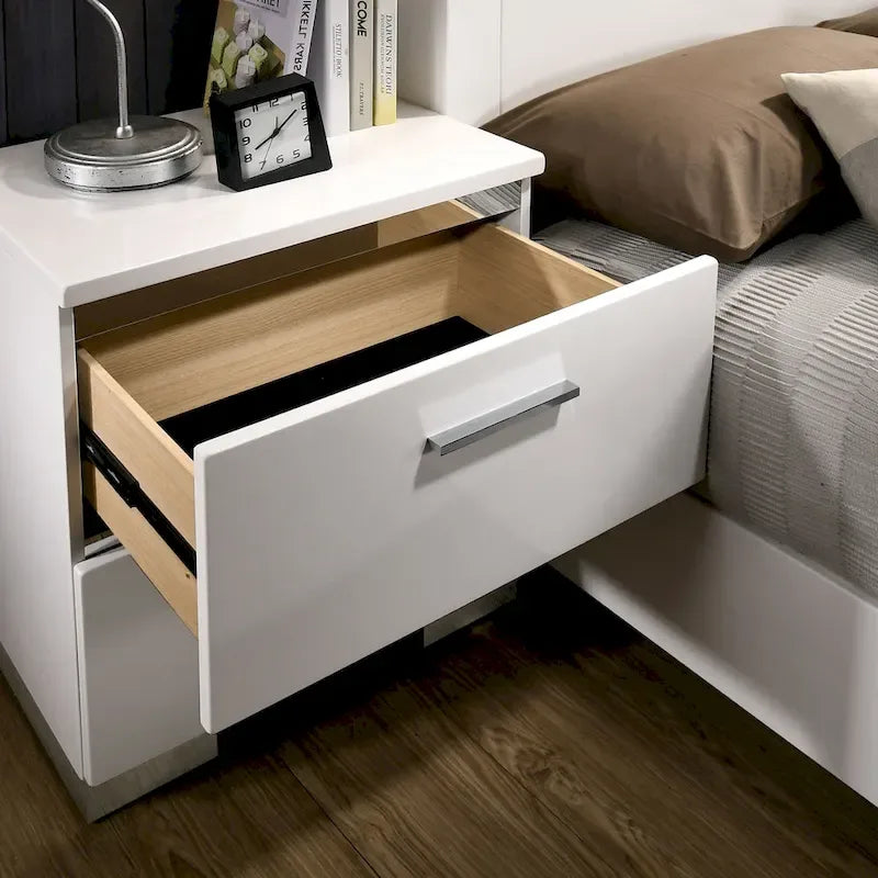 Lit de rangement en bois massif Modern Queen avec interface USB