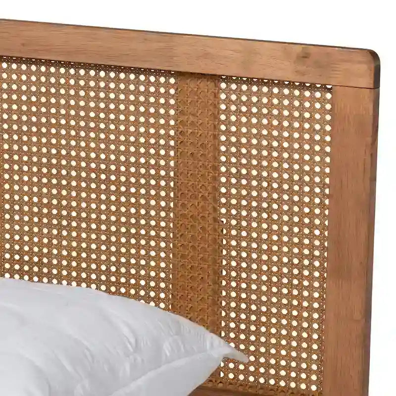 Lit plateforme en bois et rotin synthétique