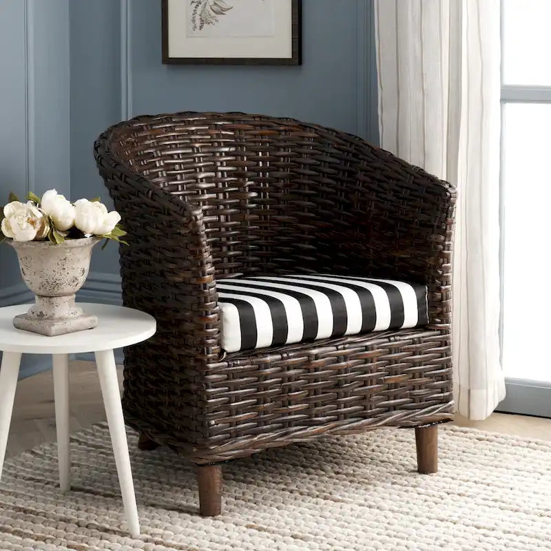Fauteuil en rotin avec coussin